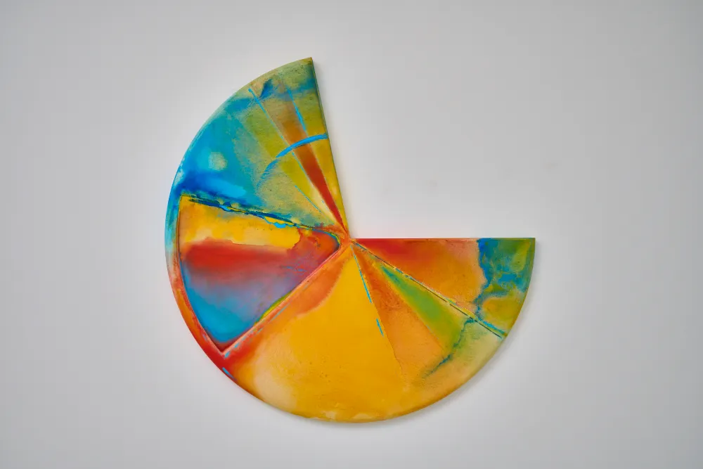 Jiyoung YOO 17 Hours 12 Minutes 2025 Oil on pigment (bunchae) birch plywood 80 cm