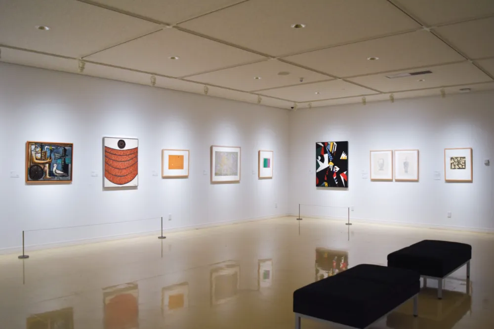 「特集:40年目のカレンダー サトウ画材カレンダー’85をめぐる」展示風景