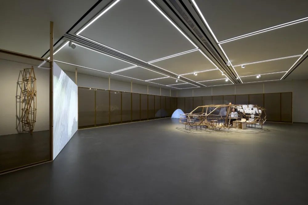 노혜리 개인전 《August is the cruelest》 전시 전경, 두산아트센터 두산갤러리, 서울, 2025, 사진: 김상태