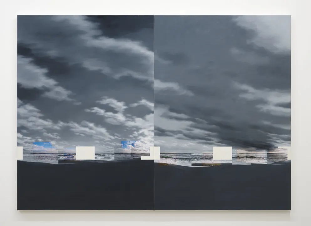城田圭介 | Keisuke Shirota, Seascape (sunny/ cloudy), 2024年, キャンバスに写真と油彩、パネル, 131 x 184 cm(二枚組、左右入替可)